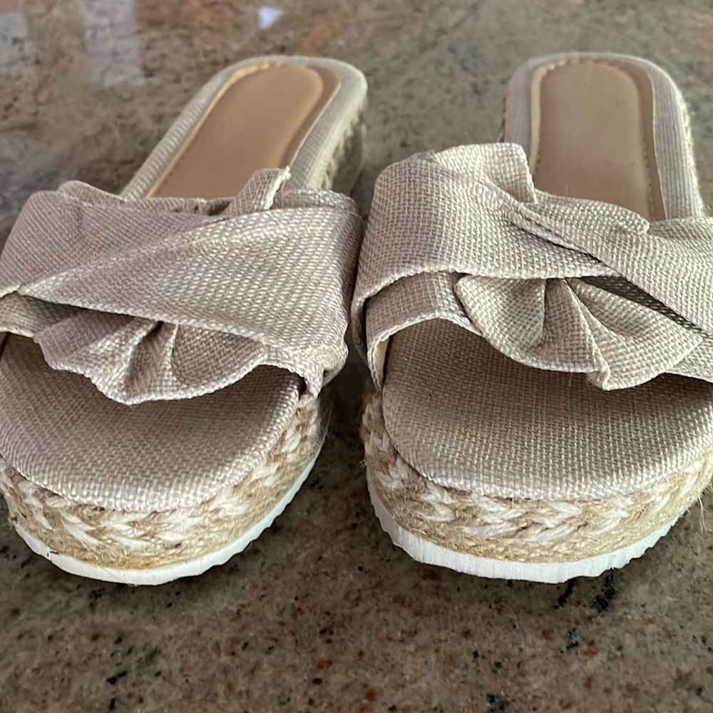 New slides - beige - cream - Picture 4 of 4